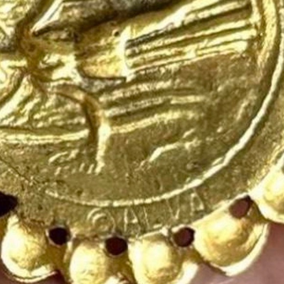 Vintage Alva Gold coin Earrings - Picture 3 of 3